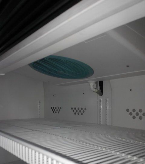 Холодильный шкаф со стеклянными дверьми UBC Large